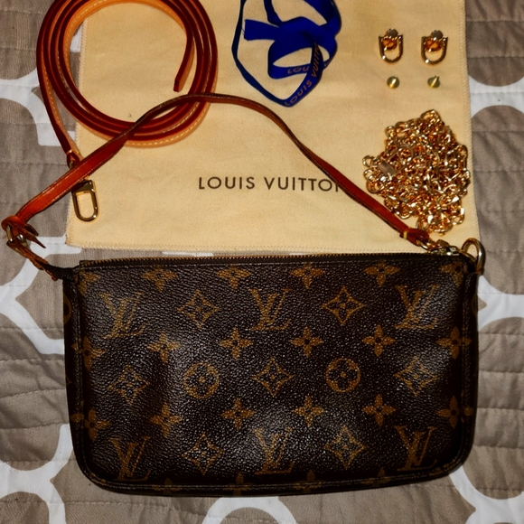 Louis Vuitton Pochette Accessories Purse DATE STAMPED AR0010 w/COA - Picture 4 of 16